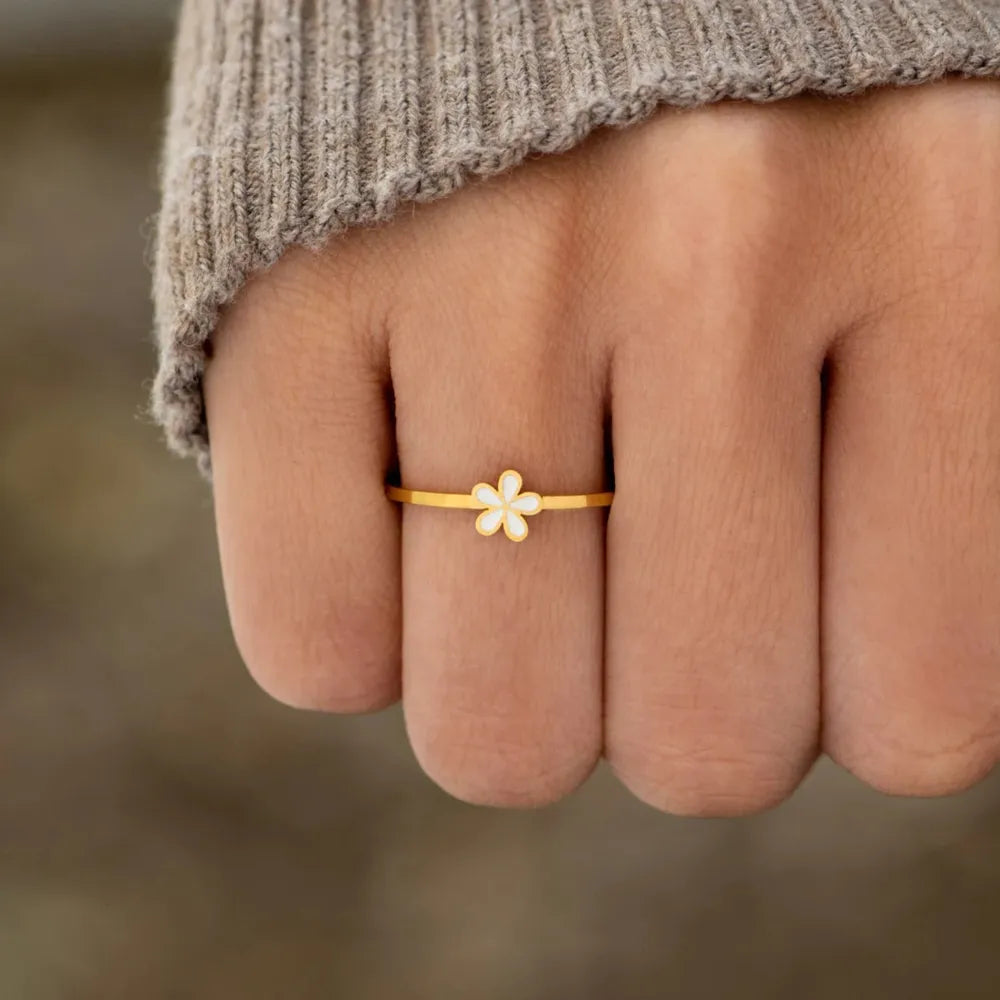 Dainty Gold Enamel Flower Ring in 925 Silver – Syleane