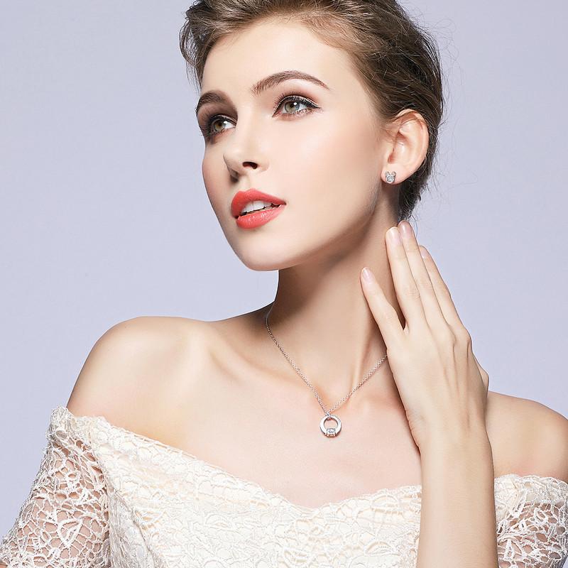 Sparkling Mouse Silhouette Stud Earrings in 925 Silver – Syleane